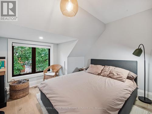 238 Garden Avenue, Toronto, ON - Indoor Photo Showing Bedroom