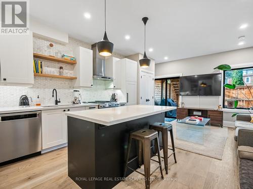 238 Garden Avenue, Toronto, ON - Indoor Photo Showing Kitchen With Upgraded Kitchen