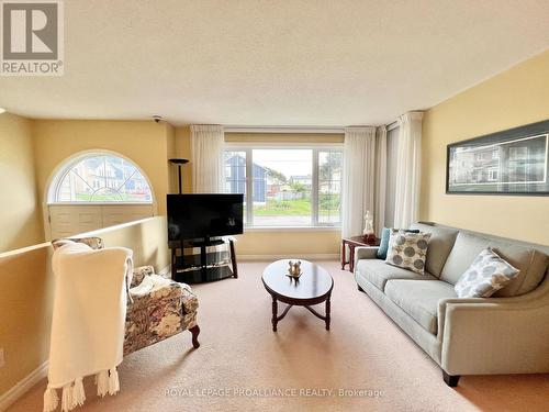 61 Wilkins Street, Quinte West, ON - Indoor Photo Showing Living Room