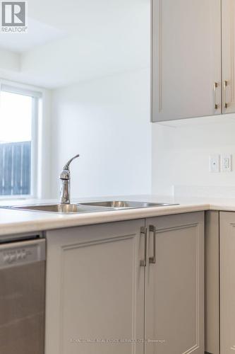 204 - 160 Densmore Road, Cobourg, ON - Indoor Photo Showing Kitchen