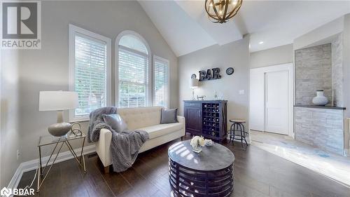 2187 Austin Court, Burlington, ON - Indoor Photo Showing Living Room