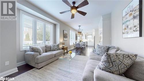 2187 Austin Court, Burlington, ON - Indoor Photo Showing Living Room