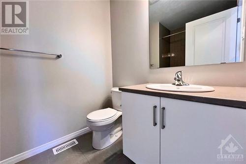 541 Hitzlay Terrace, Ottawa, ON - Indoor Photo Showing Bathroom