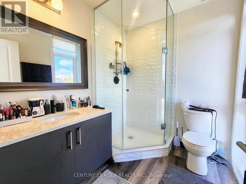 3 - 1 Bond Crescent, Richmond Hill, ON - Indoor Photo Showing Bathroom