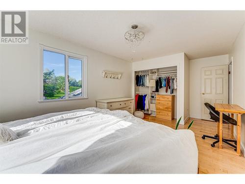 14103 Tamarack Drive, Coldstream, BC - Indoor Photo Showing Bedroom