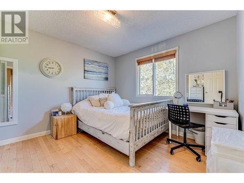 14103 Tamarack Drive, Coldstream, BC - Indoor Photo Showing Bedroom