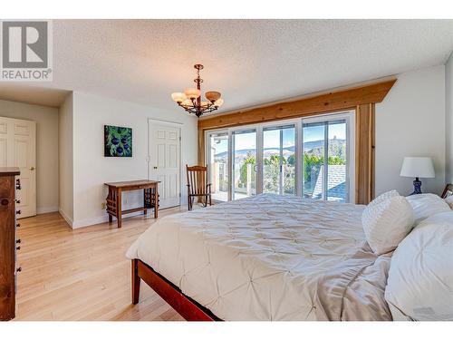 14103 Tamarack Drive, Coldstream, BC - Indoor Photo Showing Bedroom