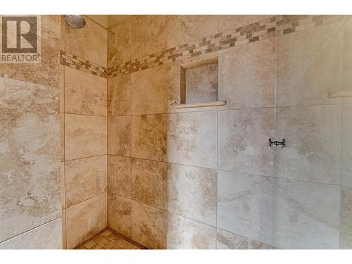 14103 Tamarack Drive, Coldstream, BC - Indoor Photo Showing Bathroom