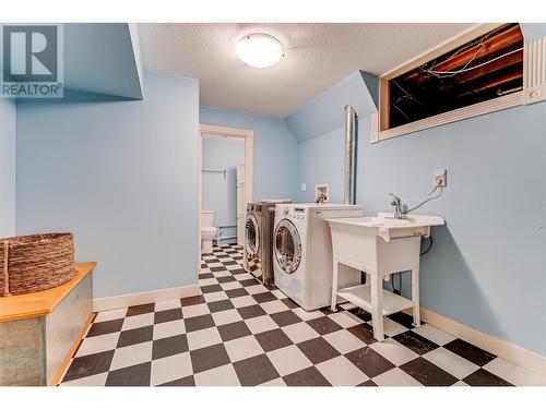 14103 Tamarack Drive, Coldstream, BC - Indoor Photo Showing Laundry Room