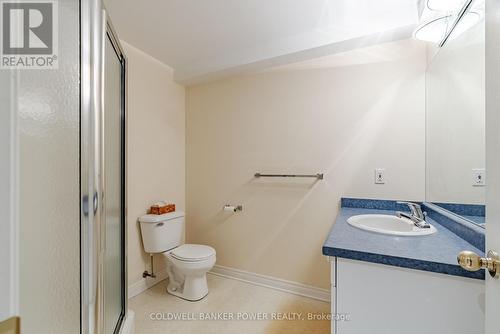 11 - 1755 Louise Boulevard, London, ON - Indoor Photo Showing Bathroom