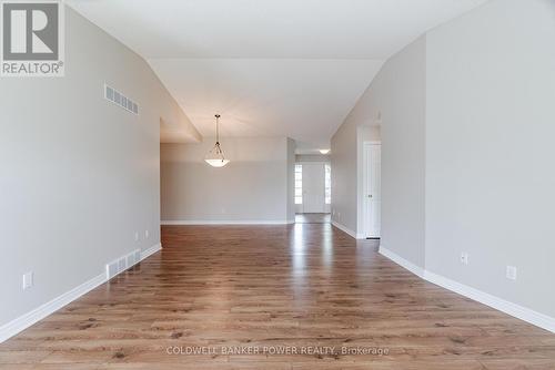 11 - 1755 Louise Boulevard, London, ON - Indoor Photo Showing Other Room