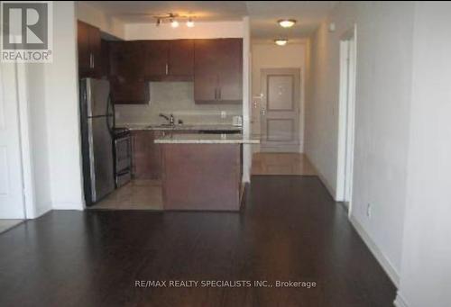 207 - 135 Wynford Drive, Toronto, ON - Indoor Photo Showing Kitchen