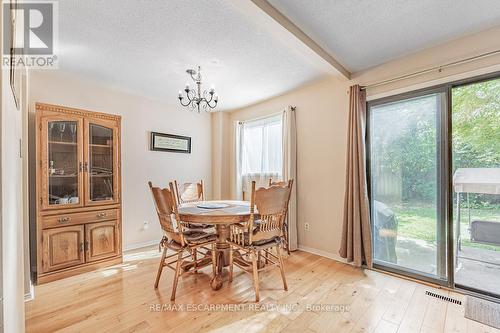 6930 Cordingley Crescent, Mississauga, ON - Indoor Photo Showing Dining Room