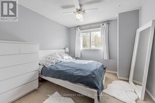 6930 Cordingley Crescent, Mississauga, ON - Indoor Photo Showing Bedroom