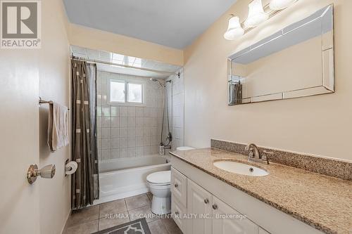 6930 Cordingley Crescent, Mississauga, ON - Indoor Photo Showing Bathroom