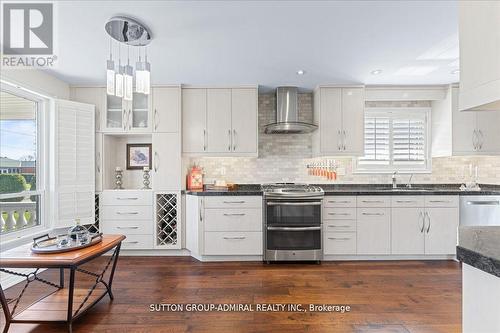 241 Derrydown Road, Toronto, ON - Indoor Photo Showing Kitchen With Upgraded Kitchen