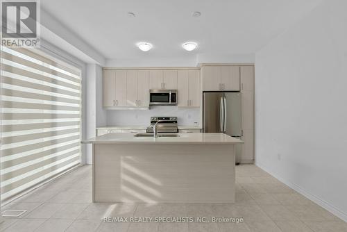 1689 Whitlock Avenue, Milton, ON - Indoor Photo Showing Kitchen