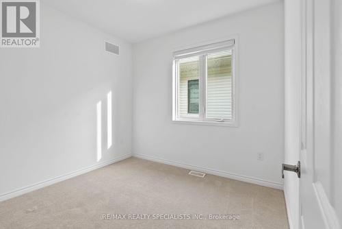 1689 Whitlock Avenue, Milton, ON - Indoor Photo Showing Other Room