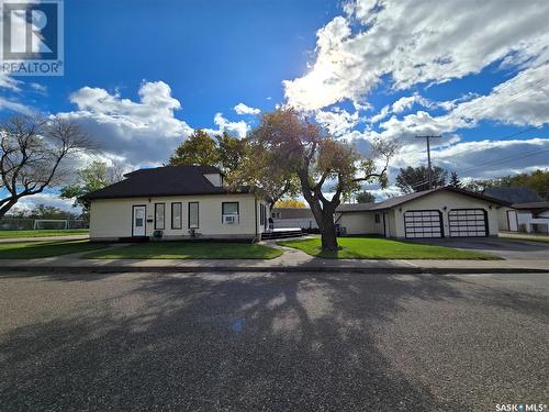 891 107Th Street, North Battleford, SK - Outdoor