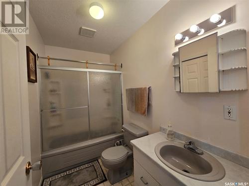 891 107Th Street, North Battleford, SK - Indoor Photo Showing Bathroom