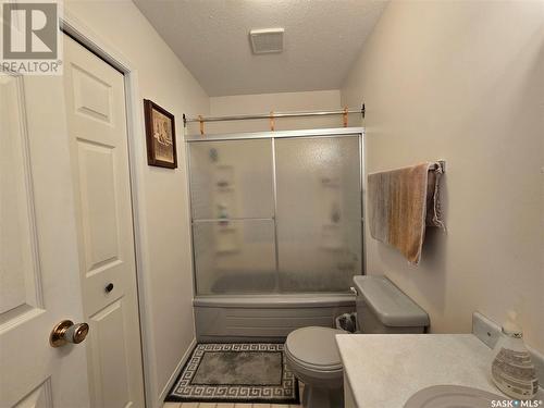 891 107Th Street, North Battleford, SK - Indoor Photo Showing Bathroom