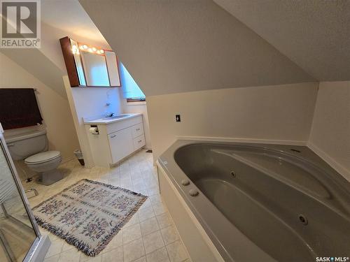 891 107Th Street, North Battleford, SK - Indoor Photo Showing Bathroom