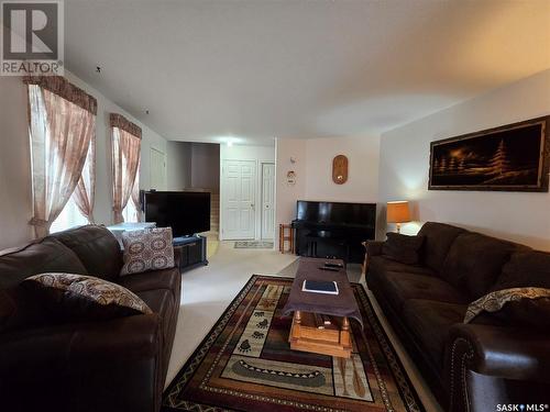 891 107Th Street, North Battleford, SK - Indoor Photo Showing Living Room