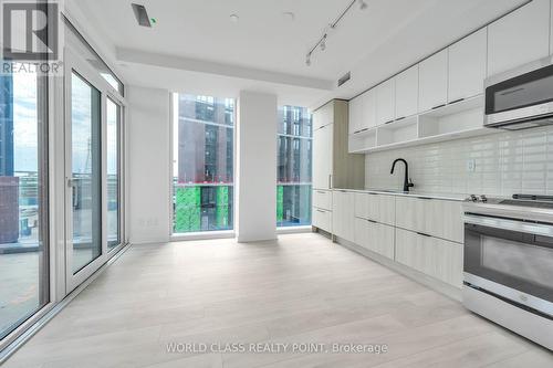 S342 - 35 Rolling Mills Road, Toronto, ON - Indoor Photo Showing Kitchen