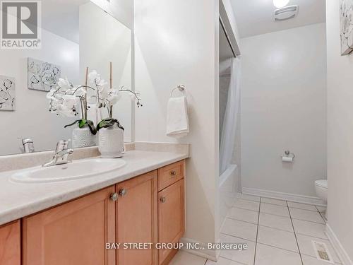 Upper - 80 Geddington Crescent, Markham, ON - Indoor Photo Showing Bathroom