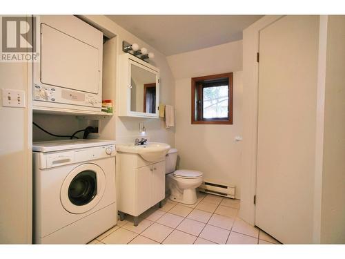 125 Chatham  Street, Nelson, BC - Indoor Photo Showing Laundry Room