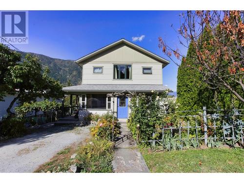 125 Chatham  Street, Nelson, BC - Outdoor With Deck Patio Veranda