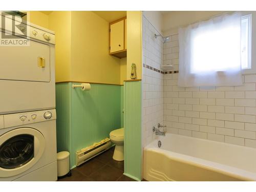 125 Chatham  Street, Nelson, BC - Indoor Photo Showing Laundry Room