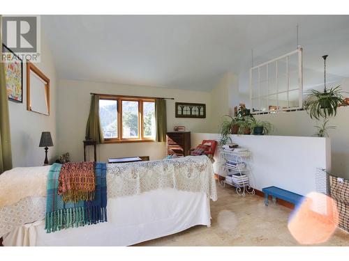 125 Chatham  Street, Nelson, BC - Indoor Photo Showing Bedroom