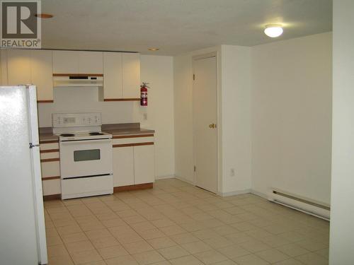 125 Chatham  Street, Nelson, BC - Indoor Photo Showing Kitchen