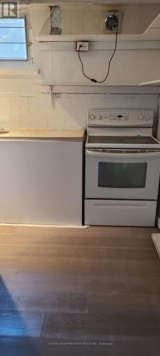 98 Stavely Crescent, Toronto, ON - Indoor Photo Showing Laundry Room