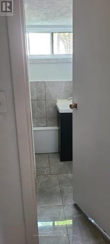 98 Stavely Crescent, Toronto, ON - Indoor Photo Showing Bathroom