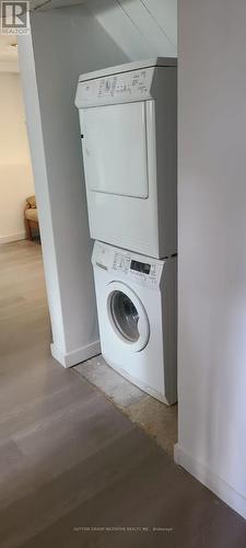 98 Stavely Crescent, Toronto, ON - Indoor Photo Showing Laundry Room