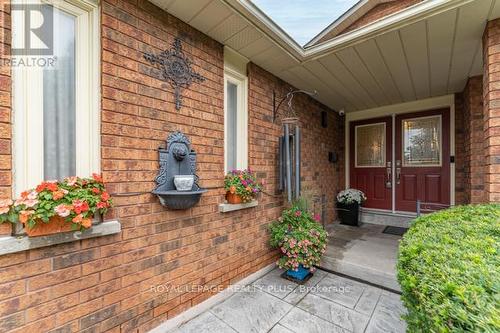 4252 Starlight Crescent, Mississauga, ON - Outdoor With Deck Patio Veranda With Exterior