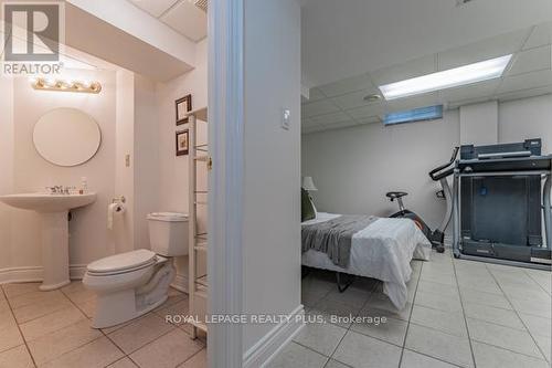 4252 Starlight Crescent, Mississauga, ON - Indoor Photo Showing Bathroom