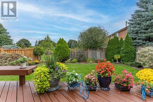 4252 Starlight Crescent, Mississauga, ON - Outdoor With Deck Patio Veranda With Backyard