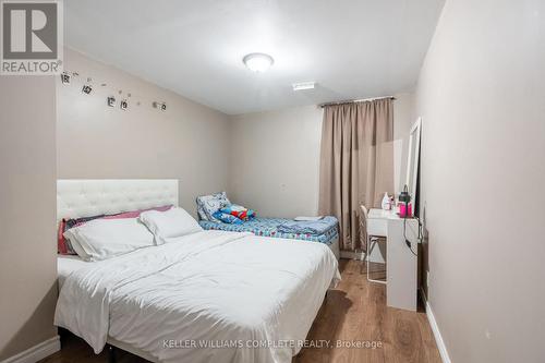 10 Brantdale Avenue, Hamilton, ON - Indoor Photo Showing Bedroom