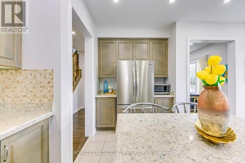 199 Mcknight Avenue, Hamilton, ON - Indoor Photo Showing Kitchen