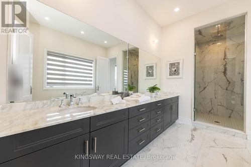 2340 Edward Leaver Trail, Oakville, ON - Indoor Photo Showing Bathroom