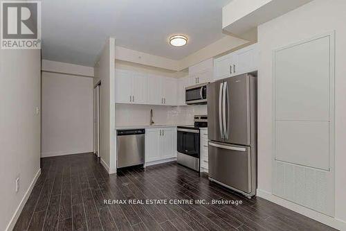 804 - 128 King Street N, Waterloo, ON - Indoor Photo Showing Kitchen