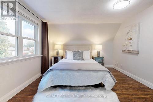 32 David Avenue, Hamilton, ON - Indoor Photo Showing Bedroom