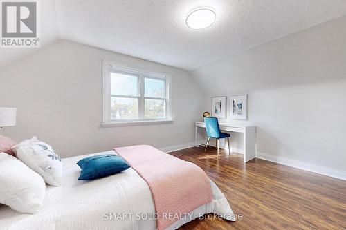 32 David Avenue, Hamilton, ON - Indoor Photo Showing Bedroom