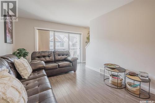 205 315 Dickson Crescent, Saskatoon, SK - Indoor Photo Showing Living Room