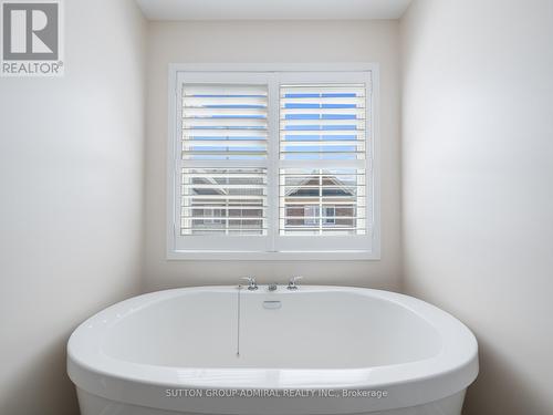 1 Harcourt Street, Vaughan, ON - Indoor Photo Showing Bathroom