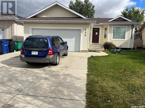 235 Beerling Crescent, Saskatoon, SK - Outdoor With Facade