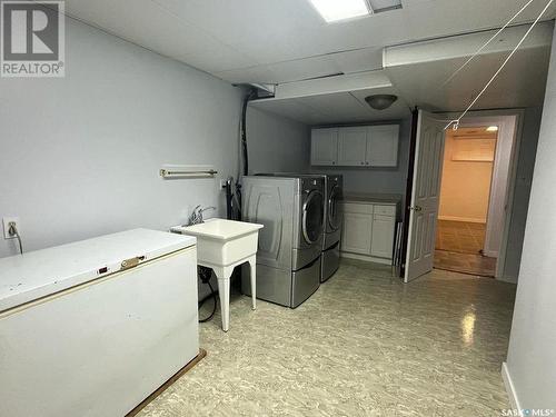 235 Beerling Crescent, Saskatoon, SK - Indoor Photo Showing Laundry Room